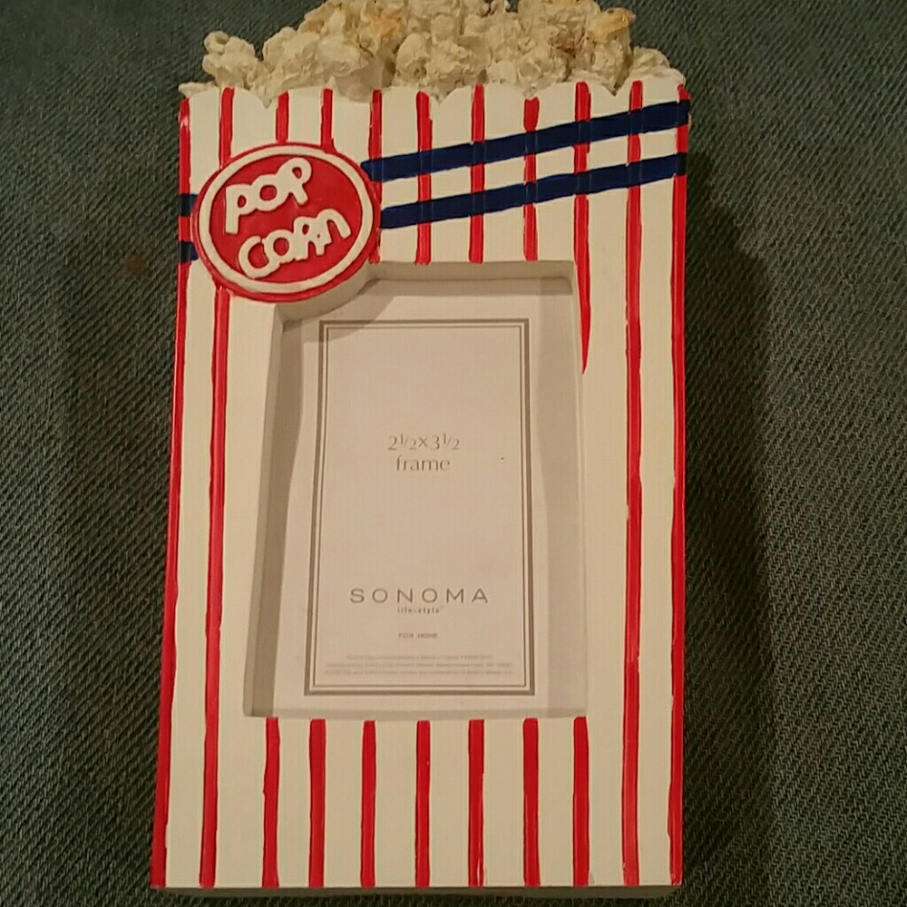 Fun popcorn frame.